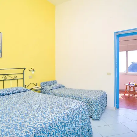 Celeste 3* Procida