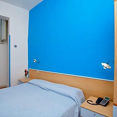 Celeste Hotel